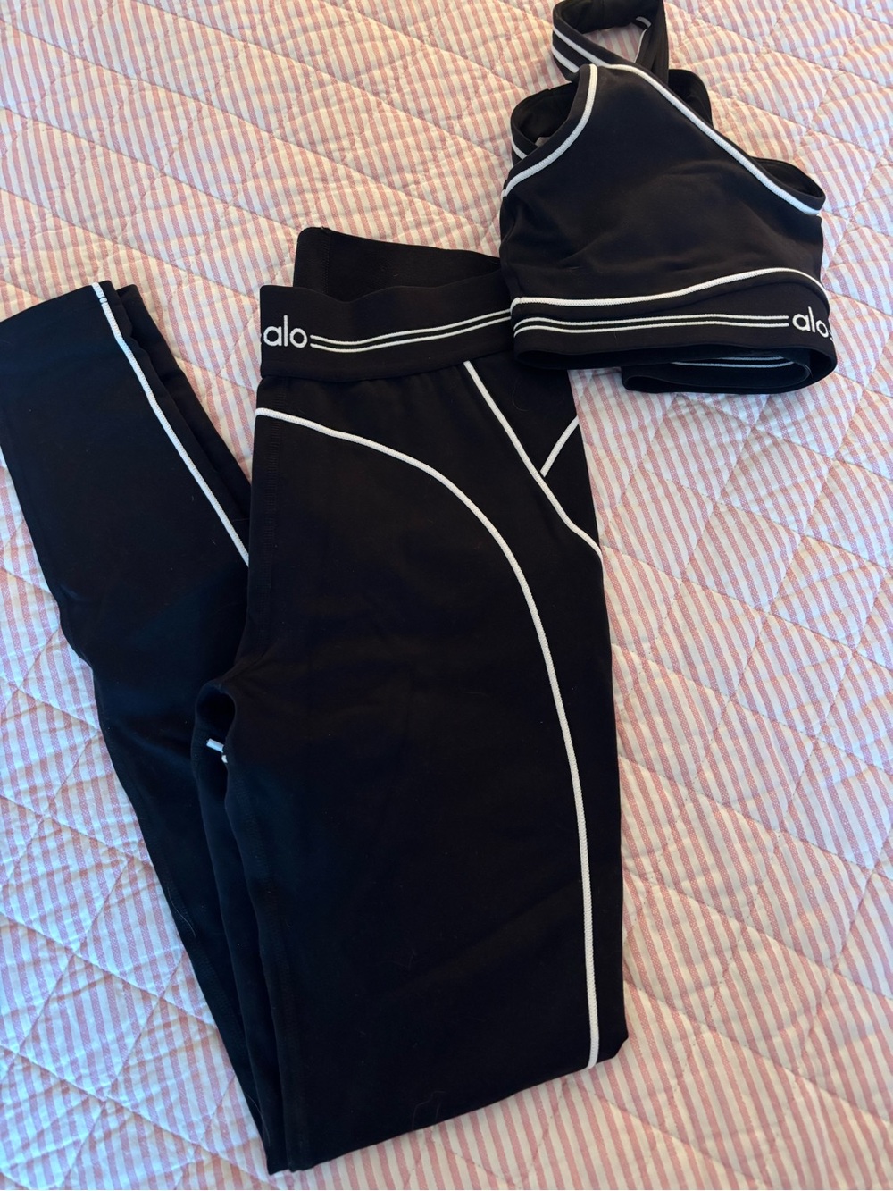 ALO Yoga Black Active Leggings and Sports Bra with White Piping